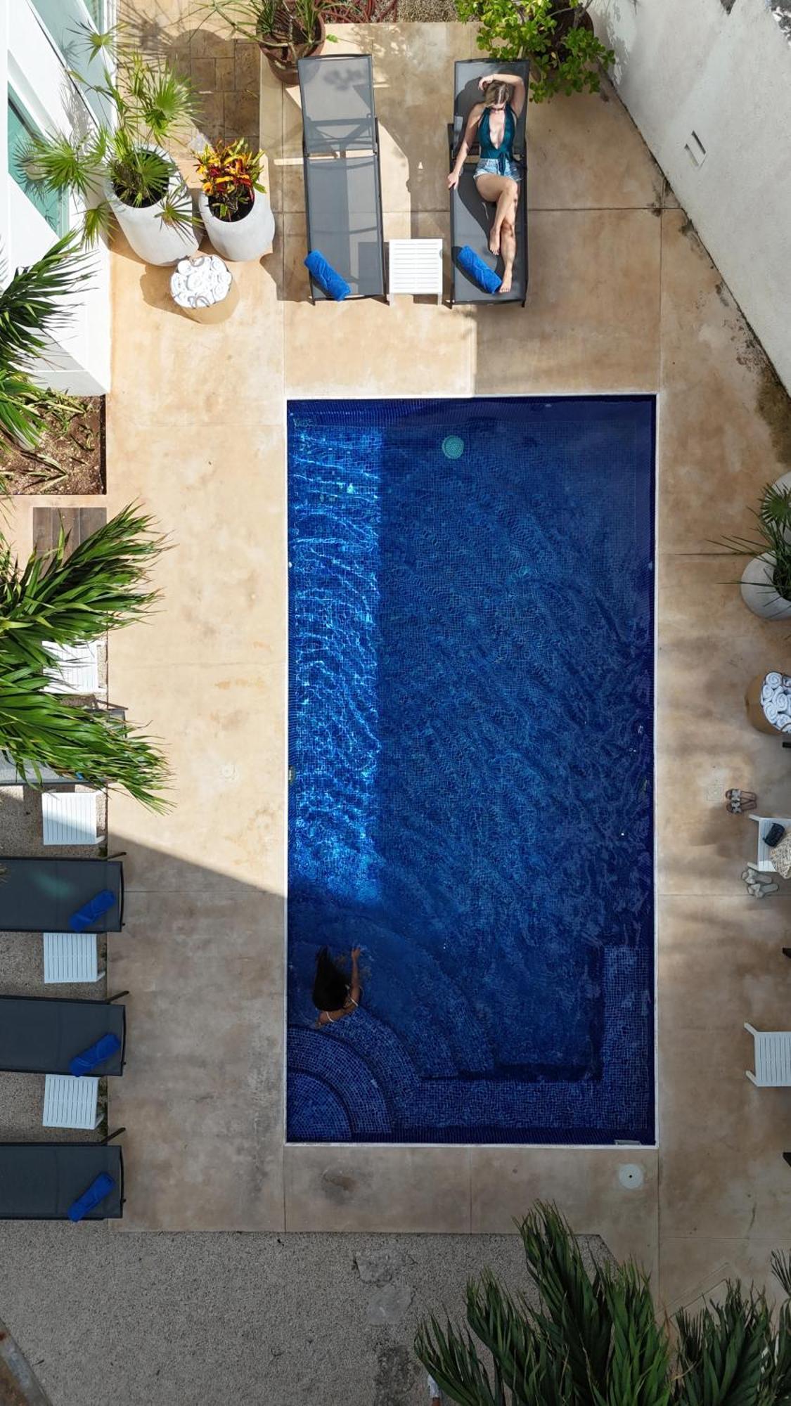 Azulea Isla Mujeres Hotel Exterior photo